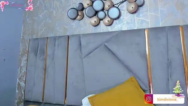 KimDevinne online show from November 29, 3:09 am