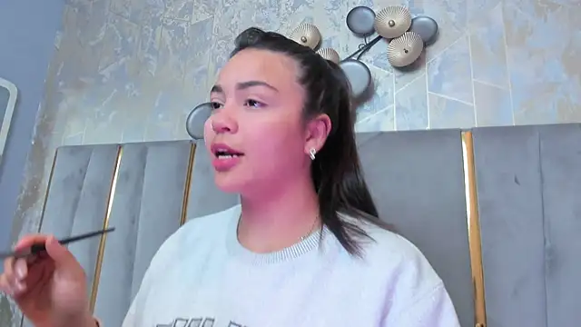 KimDevinne online show from January 11, 2:16 am