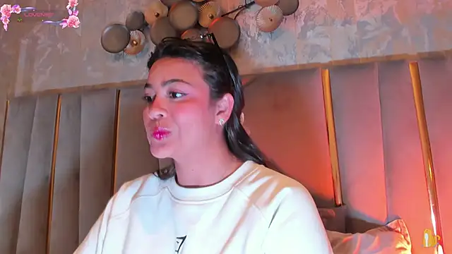 KimDevinne online show from February 21, 2:23 am