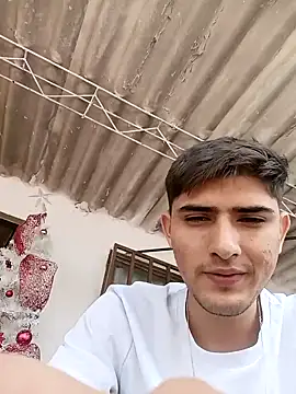 Snapshot of PhilipRich chatting on December 17, 3:40 pm PhilipRich online show from December 17, 3:40 pm