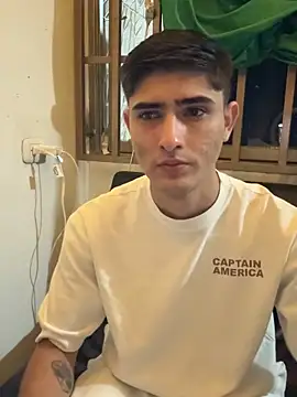 Snapshot of PhilipRich chatting on February 5, 1:43 am PhilipRich online show from February 5, 1:43 am