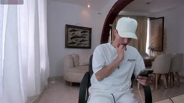 Snapshot of PhilipRich chatting on April 30, 6:14 pm PhilipRich online show from April 30, 6:14 pm