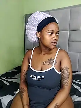 ThickPearlx23 online show from November 27, 6:54 pm