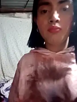 yovana13 online show from January 18, 9:18 pm