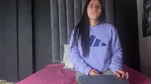 Luci And Sofi online show from February 13, 8:48 am