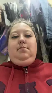 Chloee ep online show from April 17, 12:08 pm