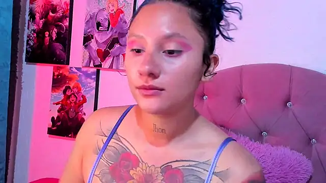 Snapshot of Mila_nixon02 chatting on April 19, 3:28 am Mila nixon02 online show from April 19, 3:28 am