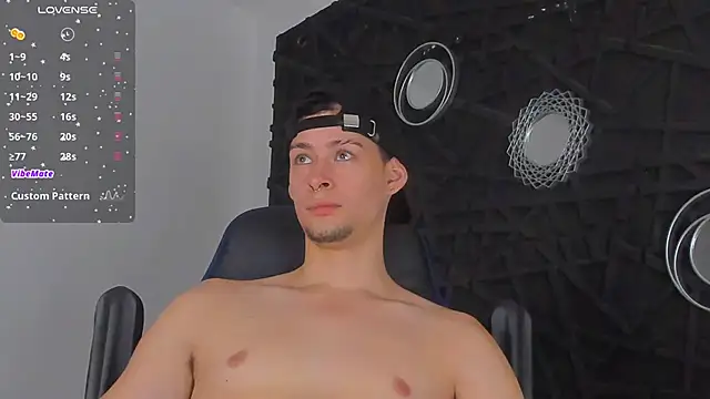 JadeSmiith  online show from January 13, 9:42 pm