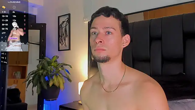 JadeSmiith  online show from October 3, 10:51 pm