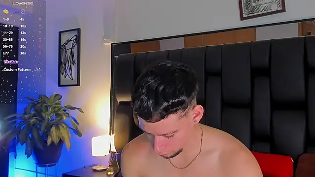 JadeSmiith  online show from October 7, 10:29 pm