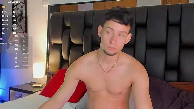 JadeSmiith  online show from December 13, 10:48 pm