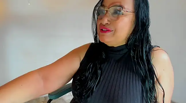 Gia Nahomi online show from March 15, 9:16 pm