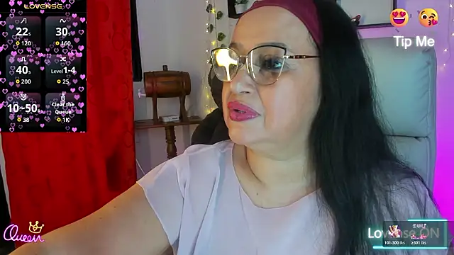 Gia Nahomi online show from February 13, 11:01 pm