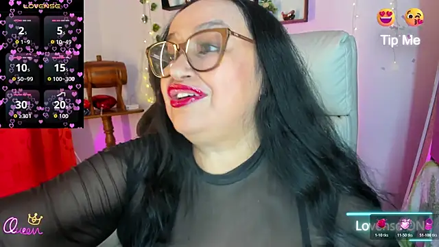 Gia Nahomi online show from April 4, 10:29 pm