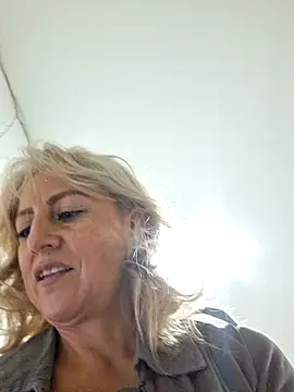 almaluna7 online show from March 11, 11:37 pm