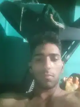 Snapshot of loganwollf chatting on December 30, 6:05 pm loganwollf online show from December 30, 6:05 pm