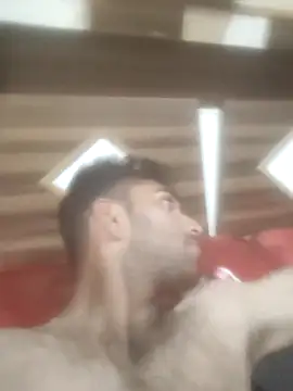 Snapshot of loganwollf chatting on January 4, 5:05 am loganwollf online show from January 4, 5:05 am