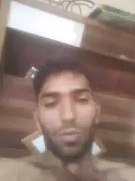 Snapshot of loganwollf chatting on January 8, 1:53 am loganwollf online show from January 8, 1:53 am