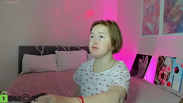 Sara Robinson online show from October 20, 2:34 am