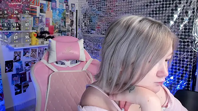 Sara Robinson online show from March 28, 3:06 am