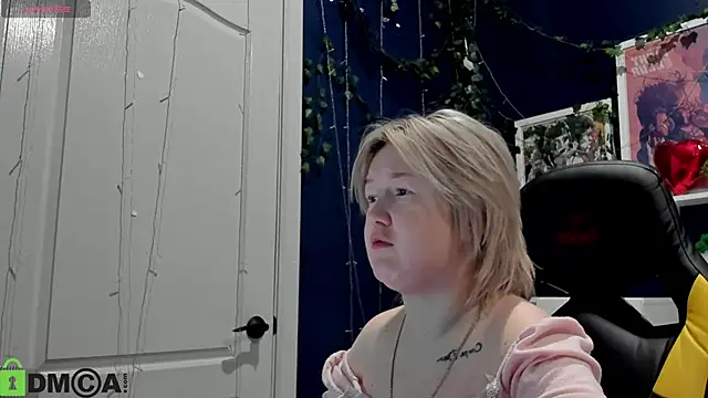 Snapshot of Sara_Robinson chatting on May 13, 3:37 am Sara Robinson online show from May 13, 3:37 am