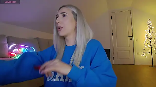 KhloeK online show from January 17, 9:58 am