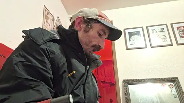 SlammyDjr online show from March 14, 6:19 am