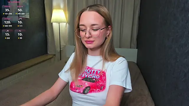 Tiffanyhunt online show from February 13, 2:42 pm