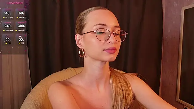 Tiffanyhunt online show from February 18, 3:08 pm