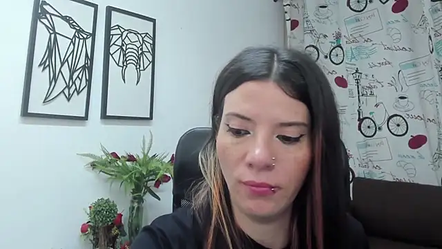 DanaaRey online show from November 5, 4:18 pm