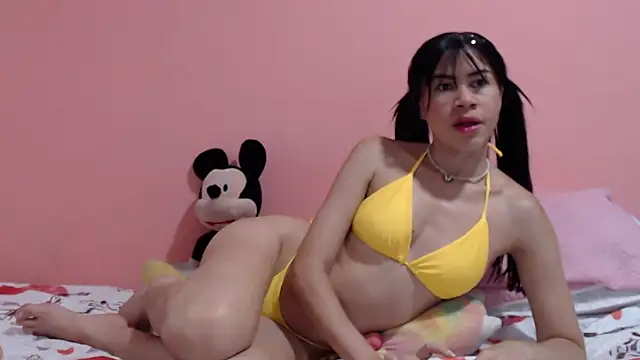 Snapshot of Vicky_Love_ chatting on November 8, 1:44 pm Vicky Love online show from November 8, 1:44 pm