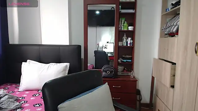 miia-big1boobs  online show from February 4, 10:34 pm