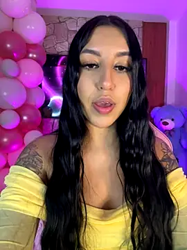 Snapshot of Tamara_Roberts1 chatting on September 25, 4:05 am Tamara Roberts1 online show from September 25, 4:05 am