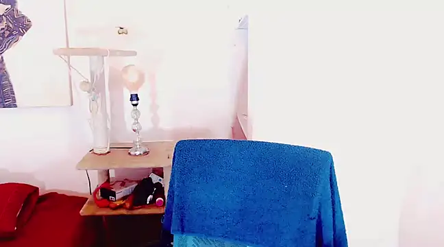 Snapshot of jhoanadoll chatting on December 5, 5:37 am jhoanadoll online show from December 5, 5:37 am