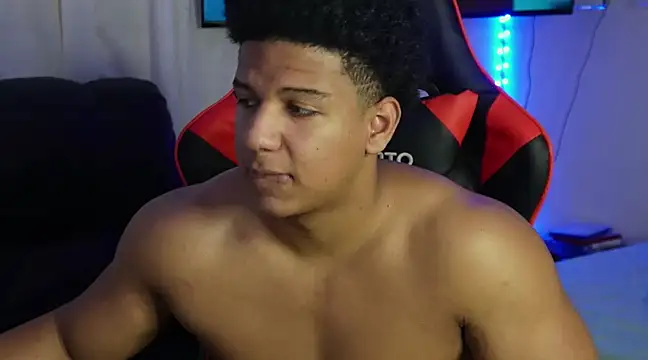 May Dylan1 online show from December 11, 4:53 pm