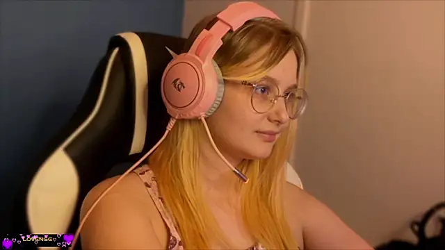 JacyWinslat online show from February 19, 7:48 pm