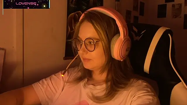 JacyWinslat online show from October 5, 8:40 pm