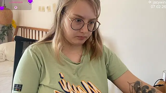 JacyWinslat online show from February 7, 6:39 am