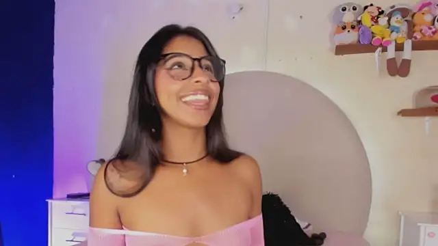 Snapshot of evelyn_evony chatting on May 13, 3:20 pm evelyn evony online show from May 13, 3:20 pm
