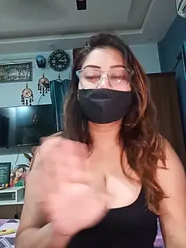 Snapshot of Cute-mona chatting on June 22, 9:39 am Cute-mona online show from June 22, 9:39 am
