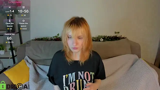 Snapshot of Little_Chips chatting on January 18, 5:17 pm Little Chips online show from January 18, 5:17 pm