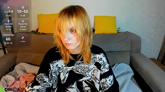 Snapshot of Little_Chips chatting on February 3, 5:18 pm Little Chips online show from February 3, 5:18 pm