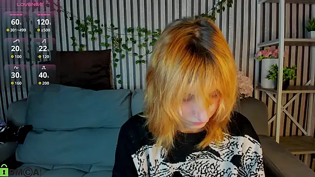 Snapshot of Little_Chips chatting on February 17, 5:19 pm Little Chips online show from February 17, 5:19 pm