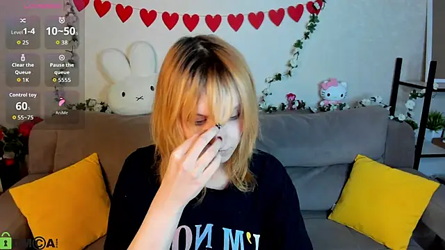 Snapshot of Little_Chips chatting on February 25, 5:22 pm Little Chips online show from February 25, 5:22 pm