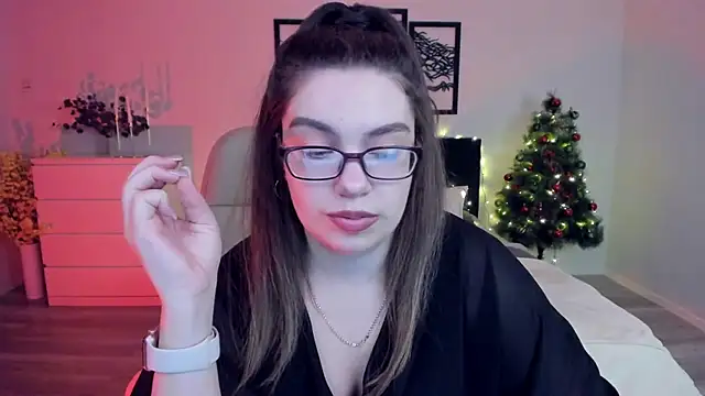 DaniellaLovely online show from December 11, 2:11 pm