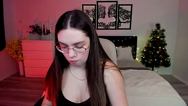 DaniellaLovely online show from December 16, 11:12 am