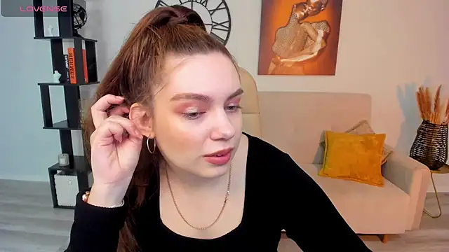 DaniellaLovely online show from March 5, 11:06 am