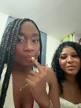 EscorpiLeoncita online show from February 15, 2:41 am