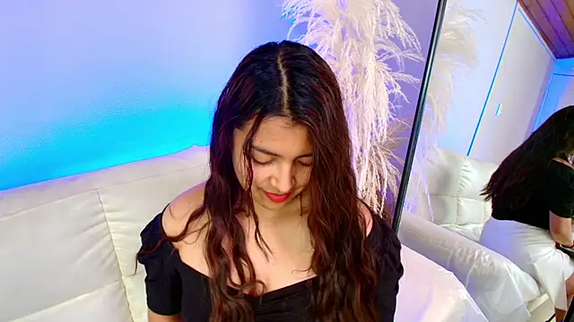 Rebeca Williams  online show from February 21, 9:00 pm