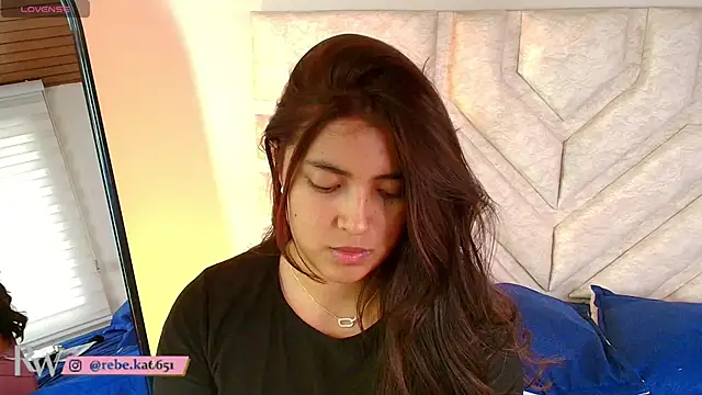 Rebeca Williams  online show from March 17, 7:26 pm